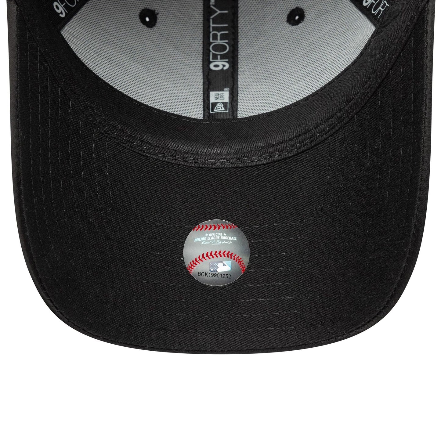 New Era NY New York Yankee Women MLB Satin Bow Back Black 9FORTY